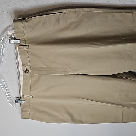 LL Bean Classic Fit Chinos size 42x32 - Picture 2 of 9